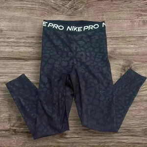 Womens Nike Pro Cheetah print leggings size Small